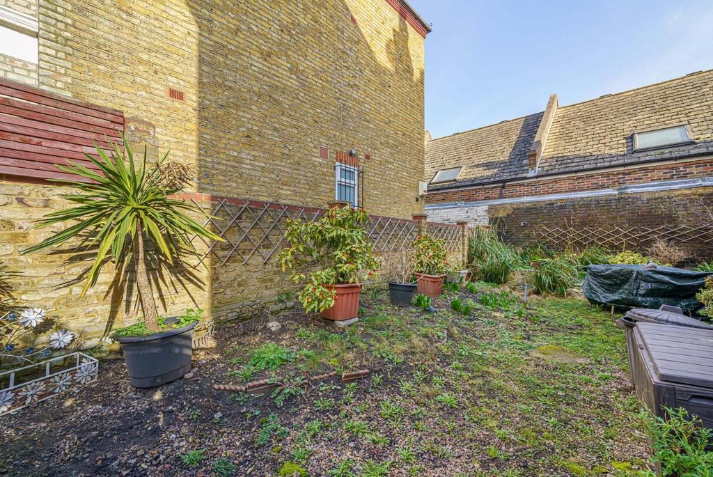 Communal garden.JPG