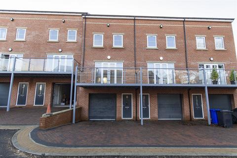 4 bedroom townhouse for sale, Newbold Road, Chesterfield