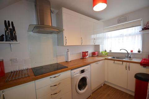 16 Palmer Close, Shefford, SG17 5EE