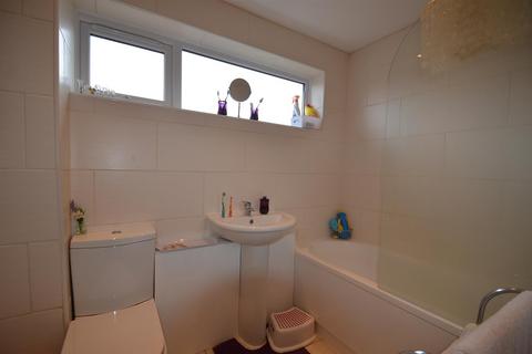 16 Palmer Close, Shefford, SG17 5EE