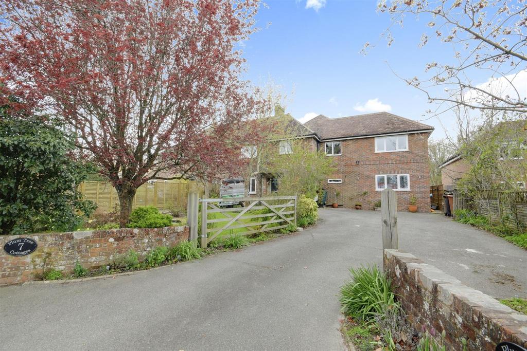 Horns Road, Hawkhurst 4 bed semidetached house for sale £575,000