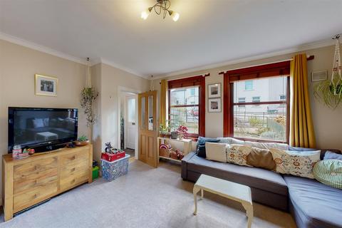 11 Hall Park, Abernethy, Perth, PH2 9JE