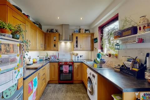 11 Hall Park, Abernethy, Perth, PH2 9JE
