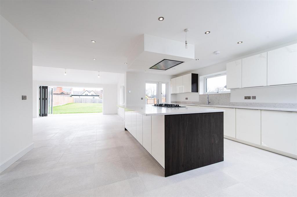 Kitchen/ Family Room