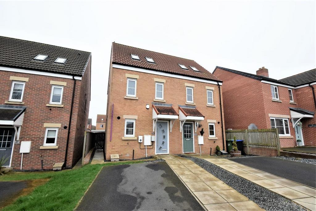 Seaton Close, Easington Village, SR8 3JS 3 bed semidetached house £
