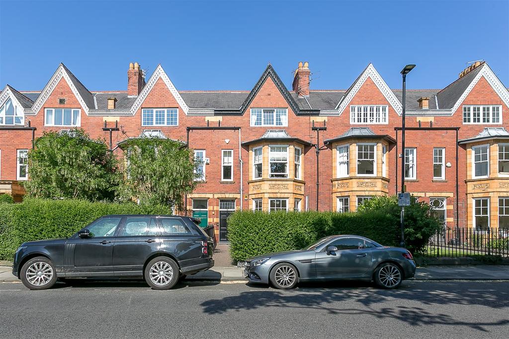 Linden Road, Gosforth, Newcastle upon Tyne 2 bed flat £1,400 pcm (£