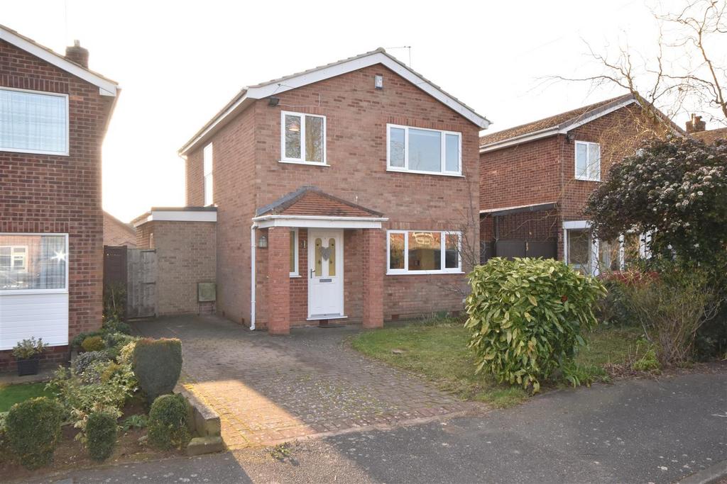Nursery Avenue, Farndon, Newark 3 bed detached house for sale £250,000