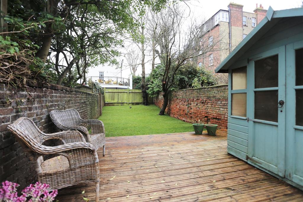 Denmark Villas, Hove 1 bed flat £1,495 pcm (£345 pw)