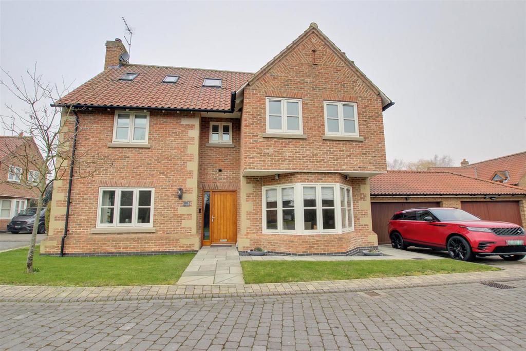 Mere Glen, Leconfield, Beverley 5 bed detached house £650,000