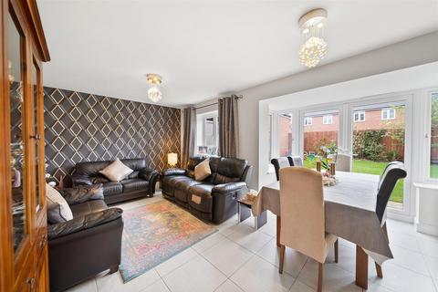 11 Field Close, Malton, YO17 7PL