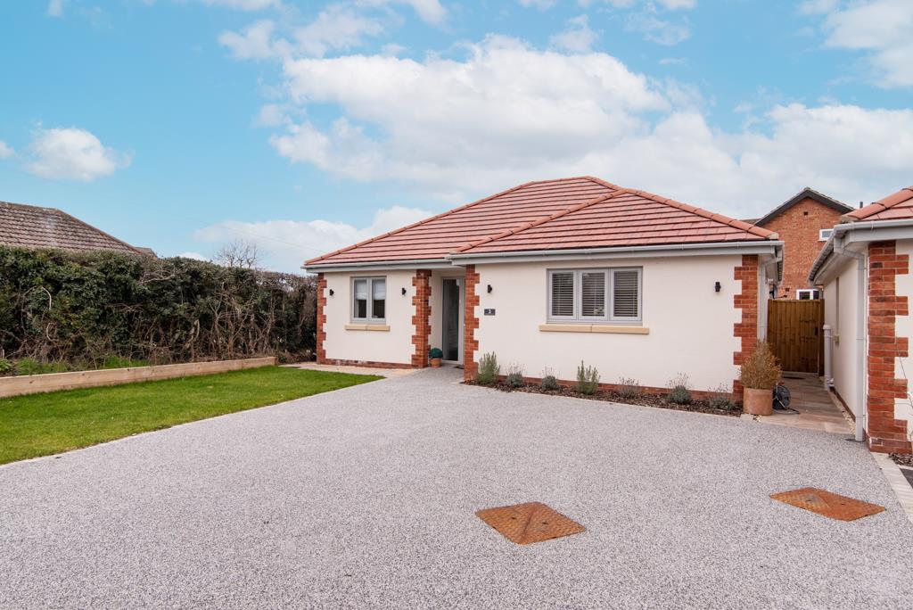Dover Beck Close, Lowdham, Nottingham 2 bed detached bungalow for sale
