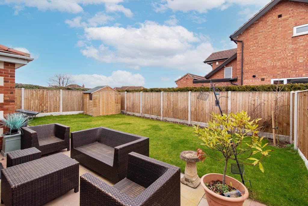 Dover Beck Close, Lowdham, Nottingham 2 bed detached bungalow for sale