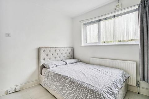 186 Meadowview Road, London, SE6 3NH