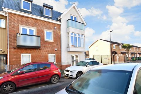 33 East Road, Welling, DA16 3DT