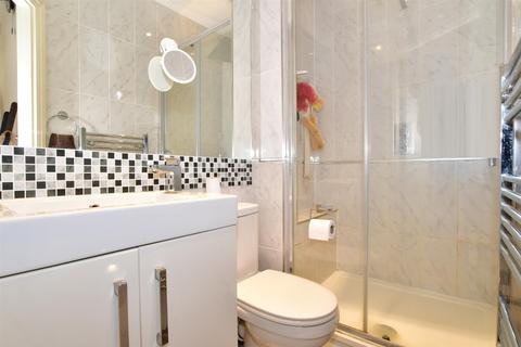 33 East Road, Welling, DA16 3DT