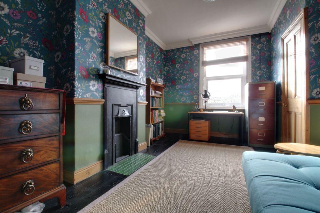 Bedroom 2 (Double)