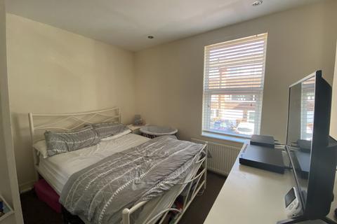 10 Kings Road, Chatham, ME5 7JY
