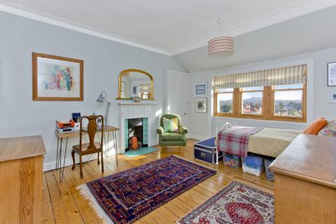 12 Forthview Terrace, Edinburgh, EH4 2AE