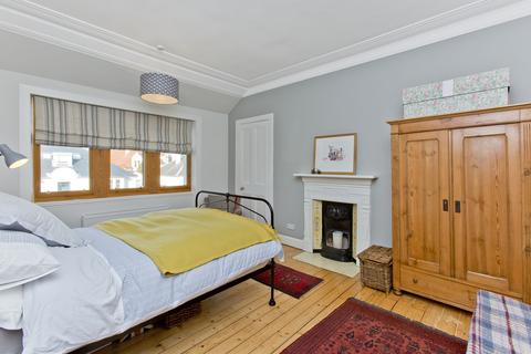 12 Forthview Terrace, Edinburgh, EH4 2AE