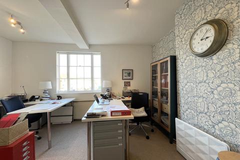 Office to rent, Shipston on Stour