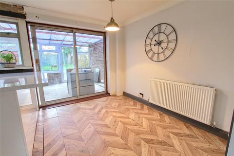 3 bedroom semi-detached house for sale - Hastings Close, Thornaby