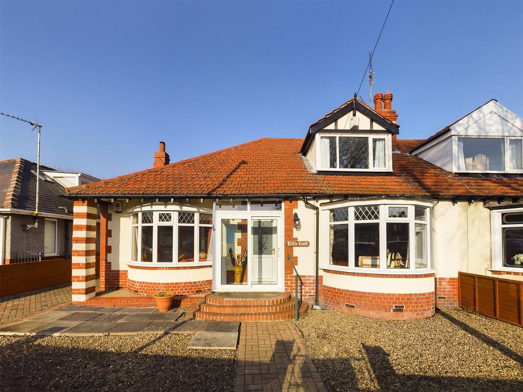 Eighth Avenue, Bridlington 3 bed semidetached bungalow £289,950