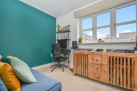 73 Brompton Drive, Bradford, BD10 0DW