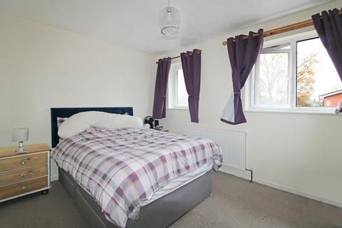 undefined, Dart Road, Farnborough, Hampshire, GU14