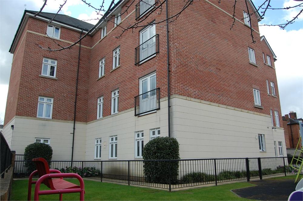 The Strand, 8389 London Road, Gloucester, GL1 2 bed apartment £725