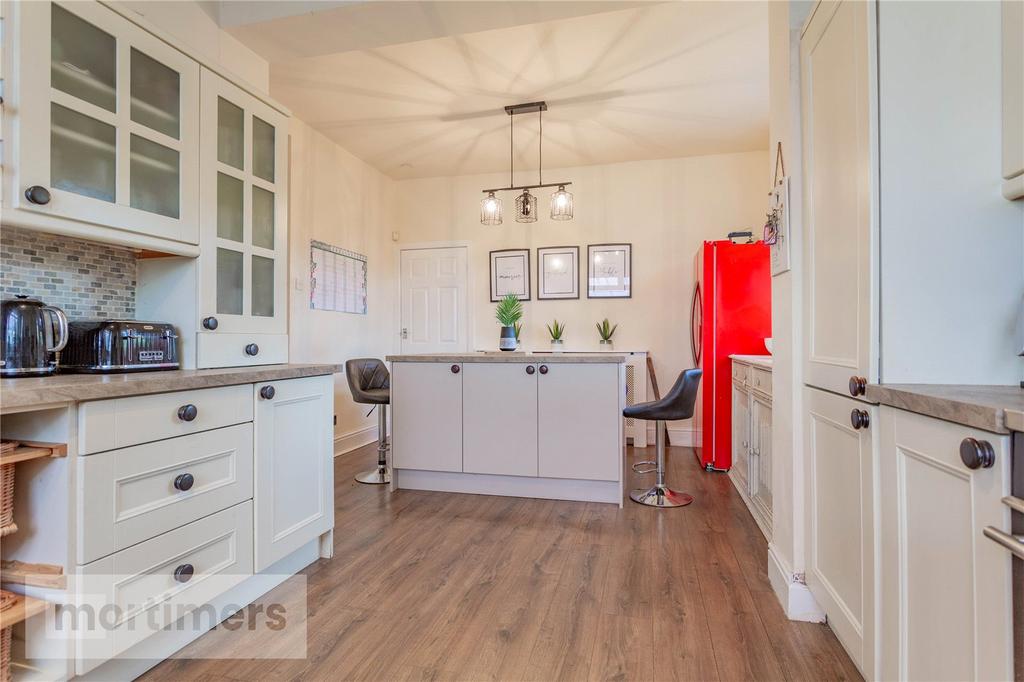 Kitchen/ Breakfast