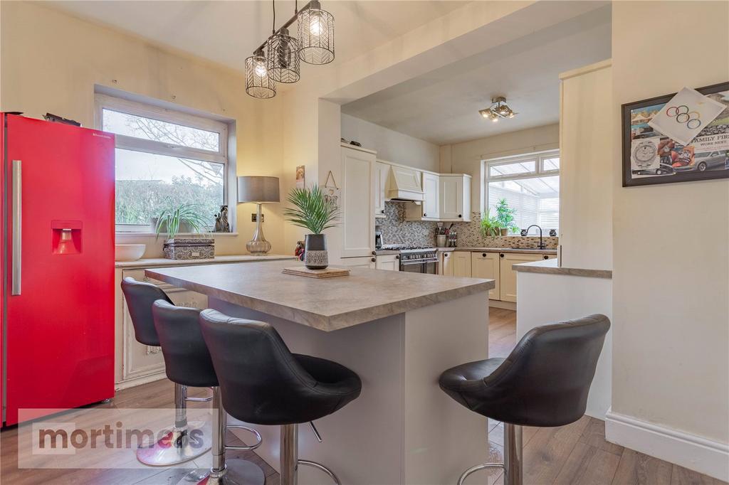 Kitchen/ Breakfast