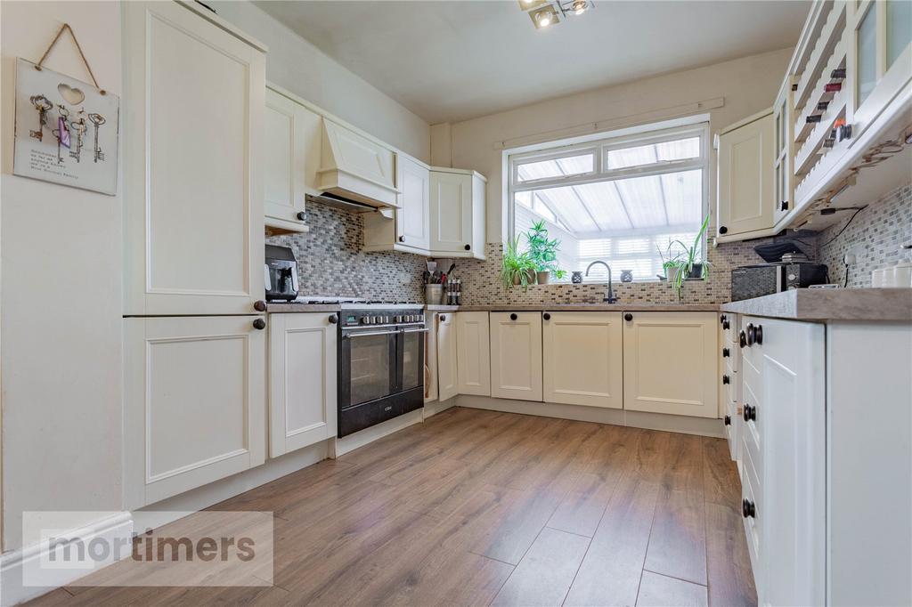 Kitchen/ Breakfast