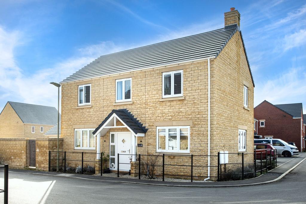Aerodrome Lane, Witney, OX29 4 bed detached house for sale £500,000