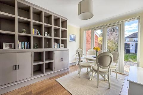 30 Alton Gardens, Twickenham, TW2 7PD