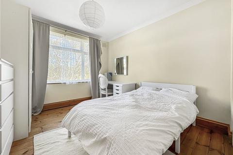 30 Alton Gardens, Twickenham, TW2 7PD