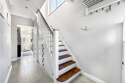 30 Alton Gardens, Twickenham, TW2 7PD