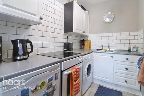 28 Carman Close, Swindon, SN3 4XU