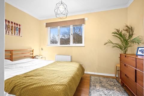 60 Millhouse Drive, Glasgow, G20 0UE