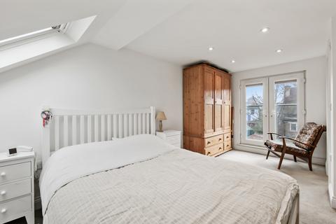 41 Laurel Gardens, London, W7 3JG
