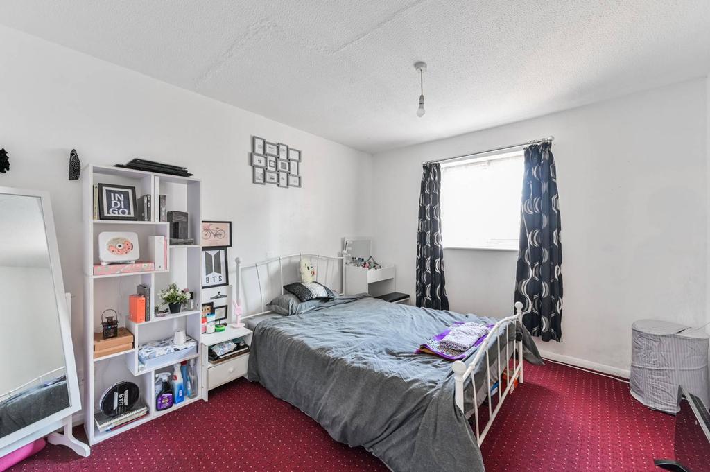 East ham E6, East Ham, London, E6 1 bed flat for sale £250,000