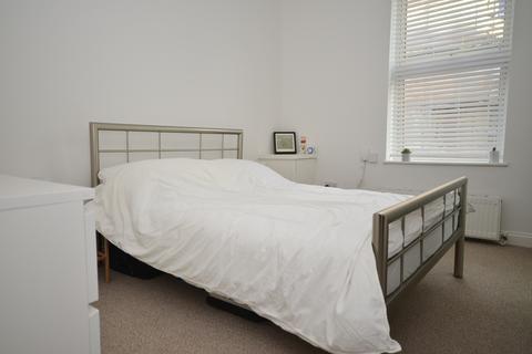 2 bedroom flat to rent - High Street Gillingham ME7