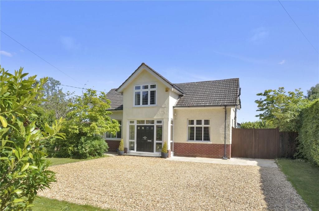 Pinehurst Road, West Moors, Ferndown, Dorset, BH22 4 bed detached house