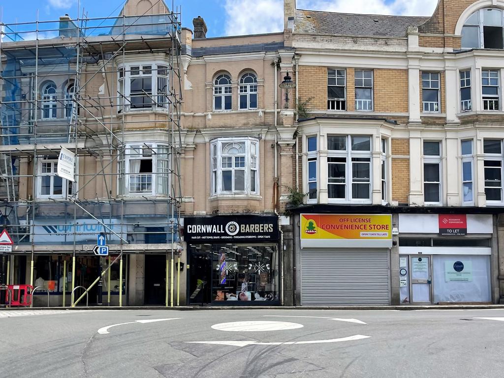 Commercial Street, Camborne Retail property (high street) £100,000