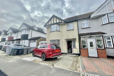 3 bedroom semi-detached house to rent, Village Way, London