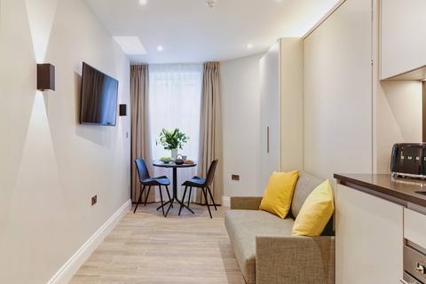 Bedsit to rent, Emperor's Gate, London SW7