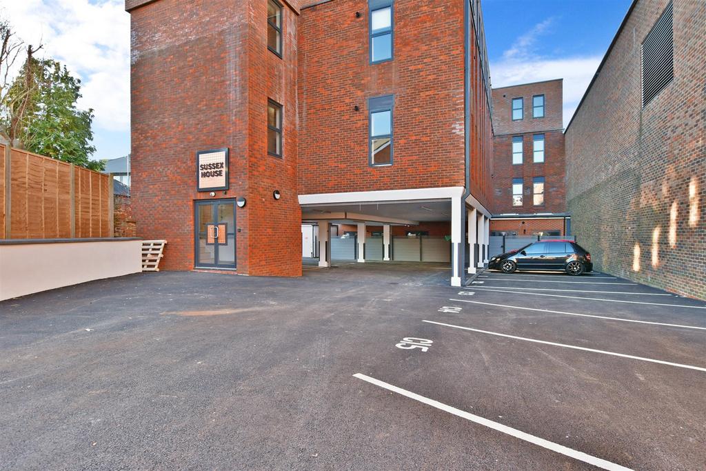 Driveway/Parking