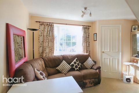 27 Bray Close, Borehamwood, WD6 5NH