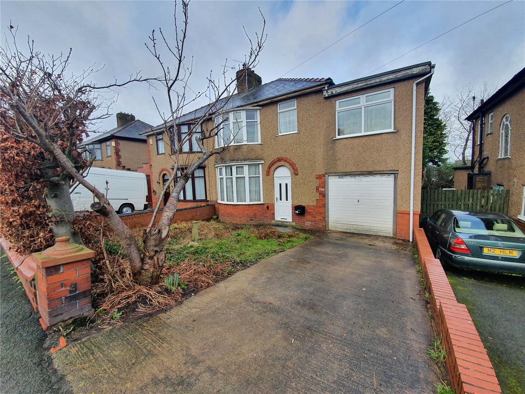 Livesey Branch Road, Blackburn, Lancashire, BB2 4 bed semidetached house £179,995
