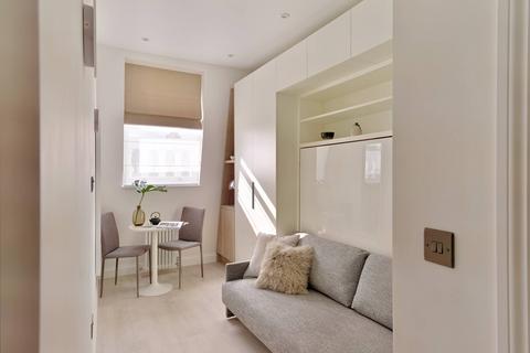 Studio to rent, Linden Gardens, London W2
