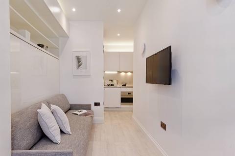 Studio to rent, Linden Gardens, London W2